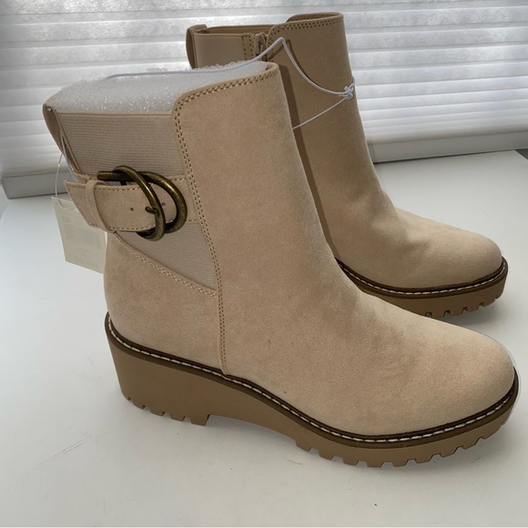 FALLS CREEK New $45 Womens 8 Creame Faux Suede Dulce Wedge Boot Shoe *200 - Picture 5 of 8